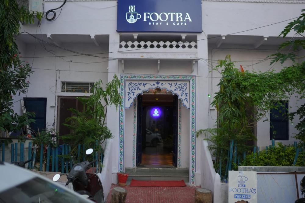 footra stay and cafe