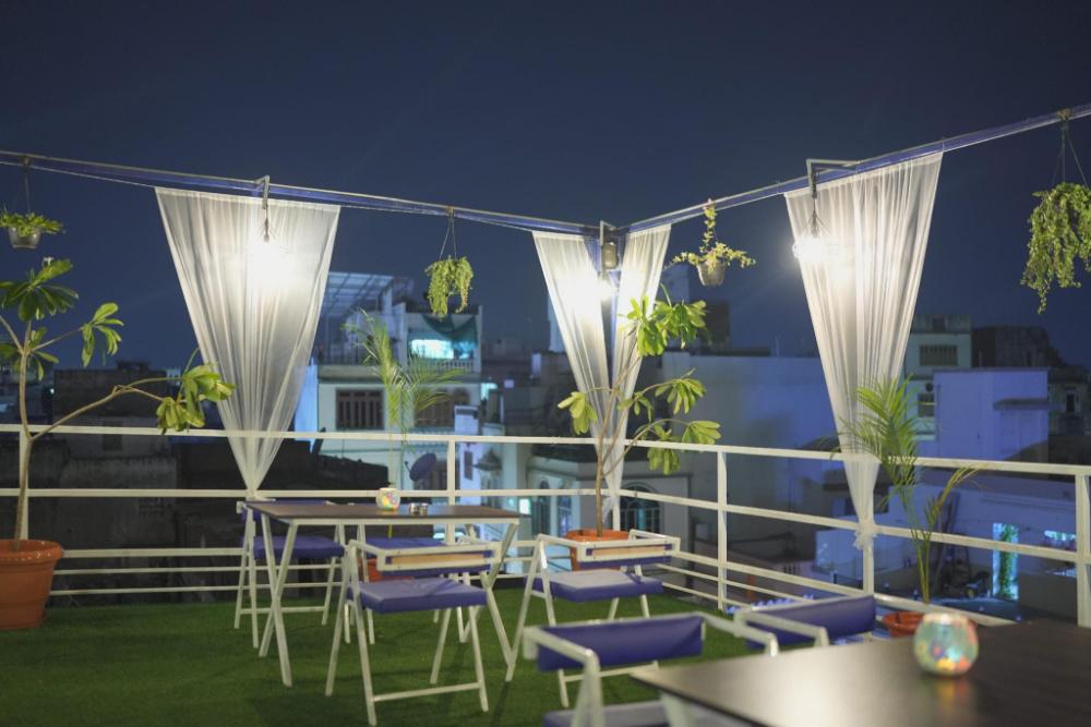 footra stay and cafe