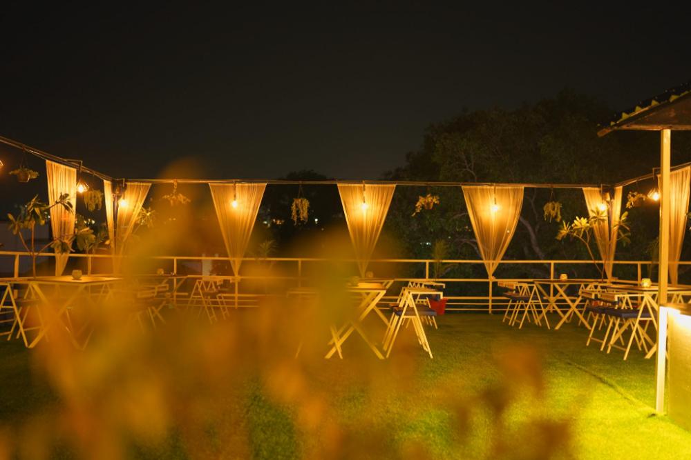 footra stay and cafe
