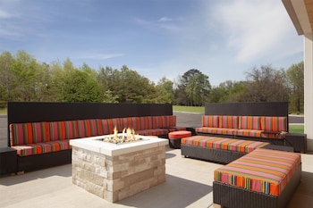 home2 suites by hilton jackson