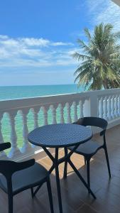 mien trung beach house phu quoc