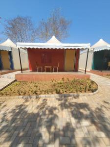 Roccia Hill Resort,,4 star