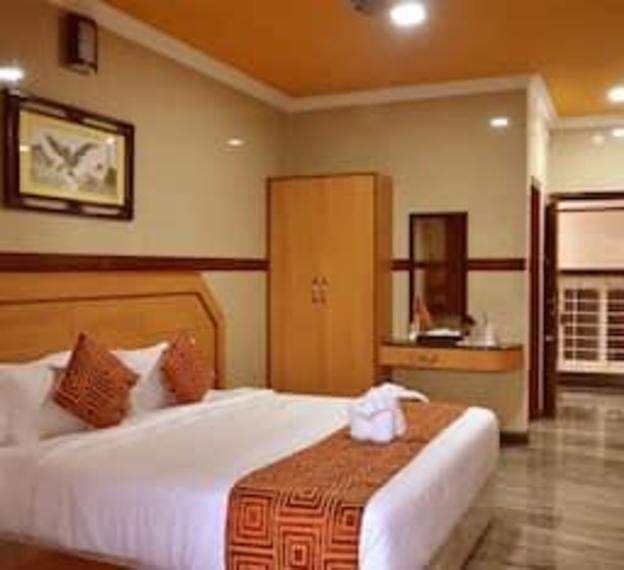 hotel gvs residency