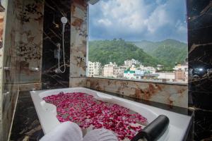 hotel jp hills rishikesh