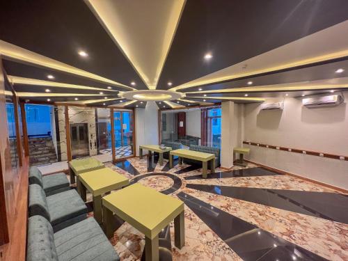 hotel jp hills rishikesh