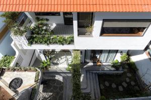 thom house