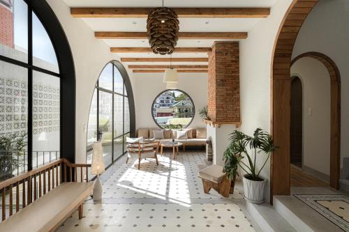 thom house