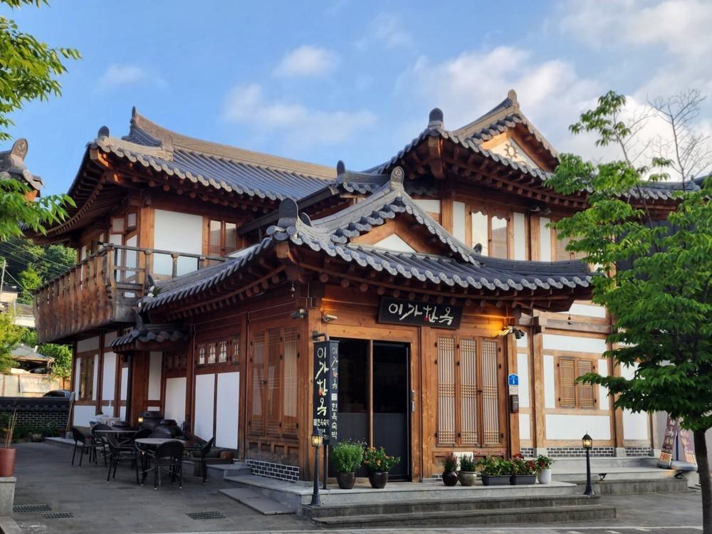 iga hanok awarded architectural culture award