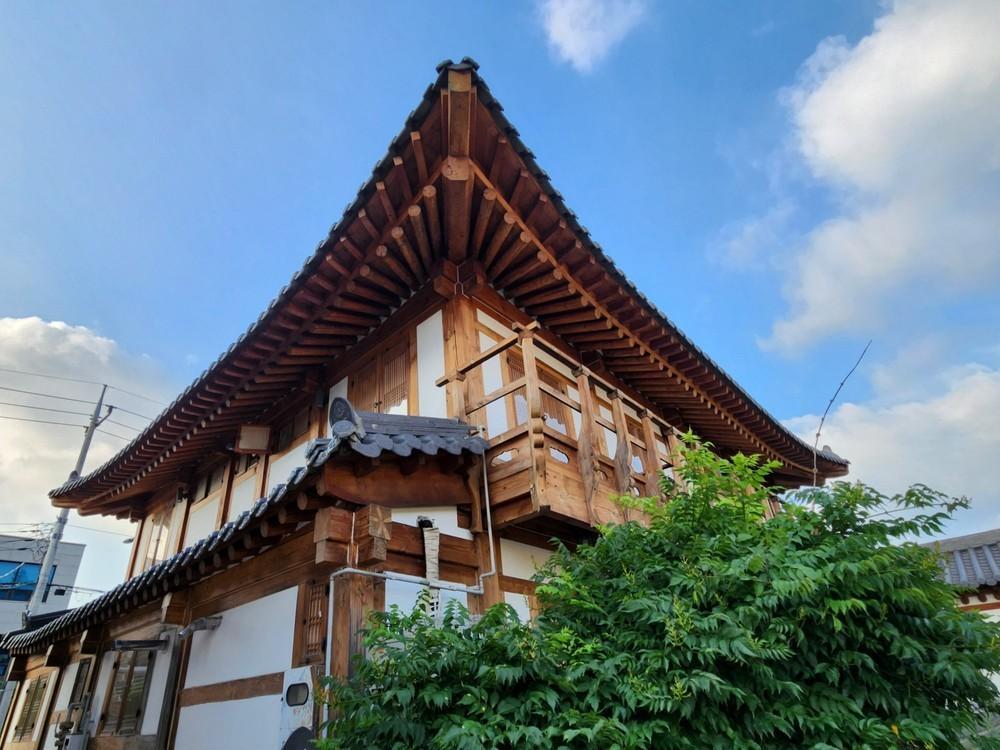 iga hanok awarded architectural culture award