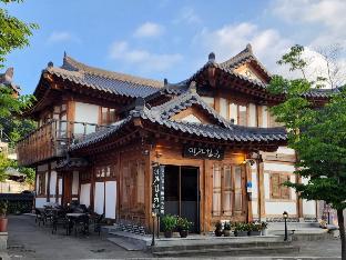 iga hanok awarded architectural culture award