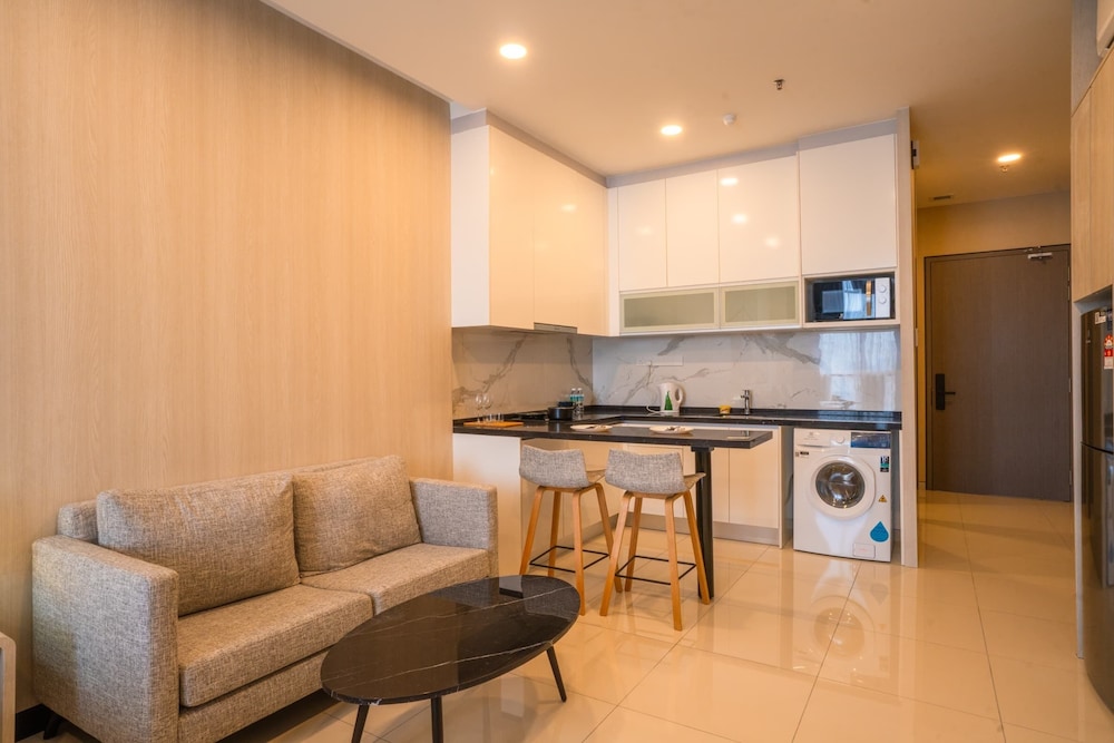 societe sri hartamas kuala lumpur
