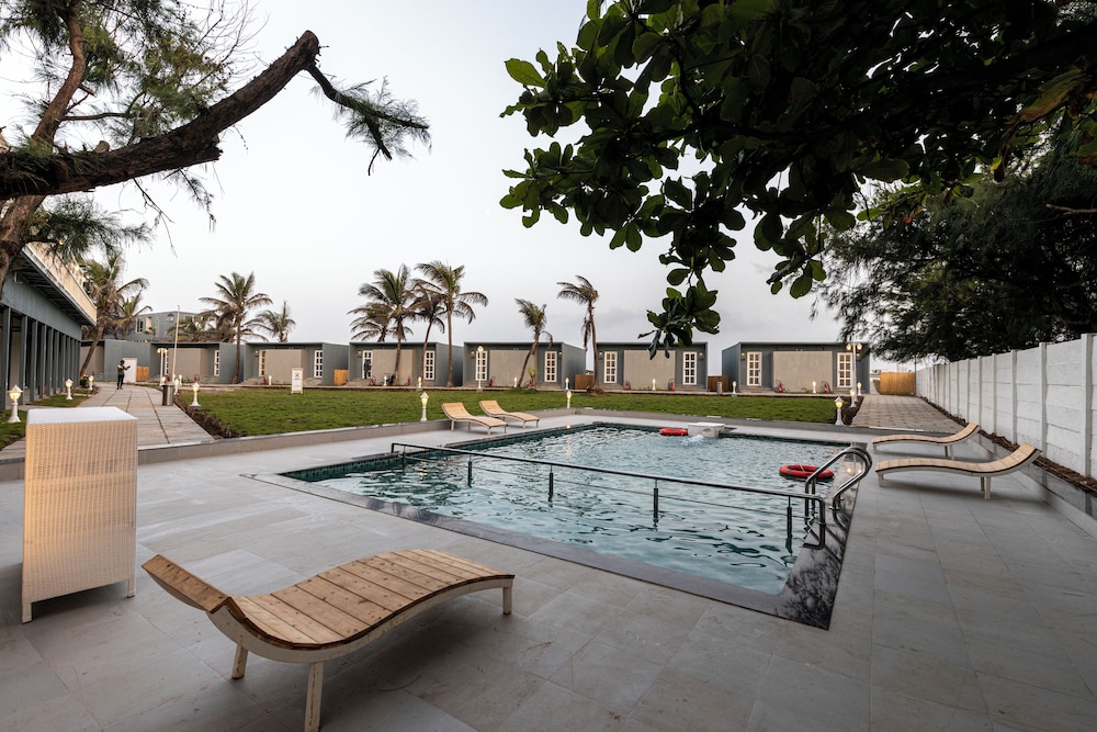 praveg beach resort diu chakratirth