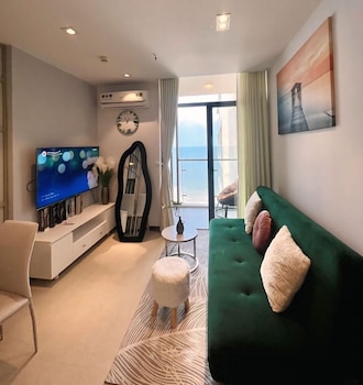 bearbrick homestay near beach csj tower apartment vung tau