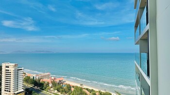 bearbrick homestay near beach csj tower apartment vung tau