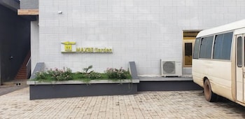 maxbe continental hotel