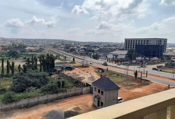 maxbe continental hotel