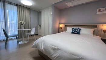 yeosu stay and healing