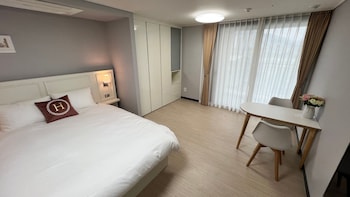 yeosu stay and healing