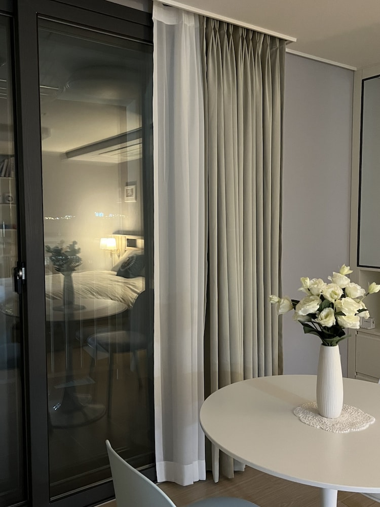 yeosu stay and healing