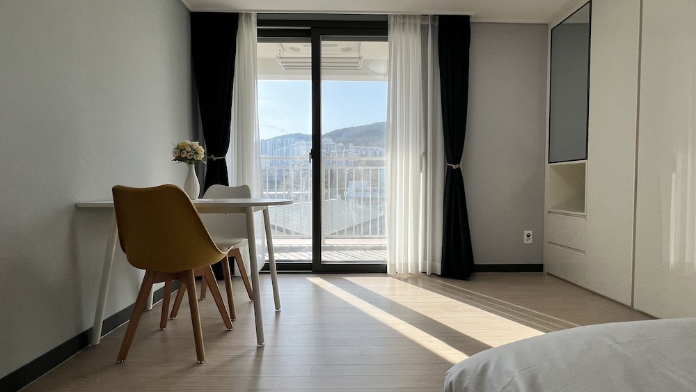yeosu stay and healing