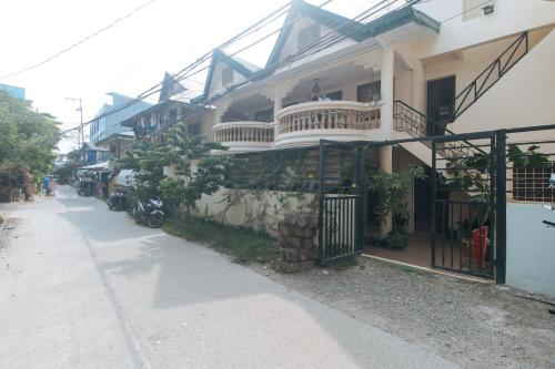 reddoorz the central inn boracay island