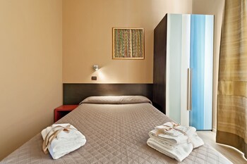 lucca in villa elisa and gentucca