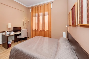 lucca in villa elisa and gentucca