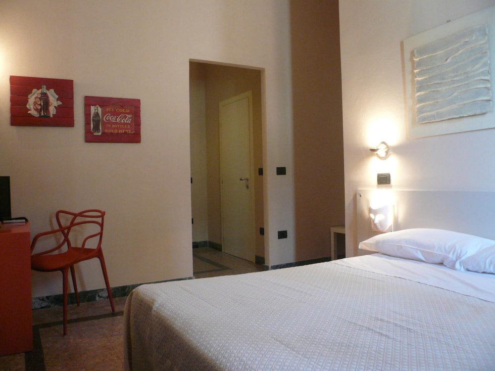 lucca in villa elisa and gentucca