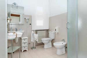 lucca in villa elisa and gentucca