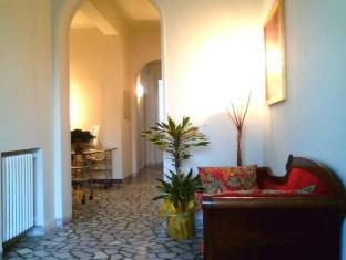 lucca in villa elisa and gentucca