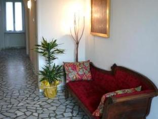 lucca in villa elisa and gentucca