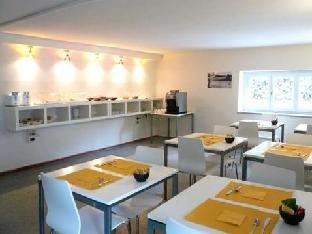 lucca in villa elisa and gentucca