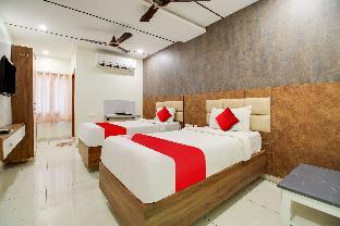 Capital O Sri Sai Grand Inn,,4 star