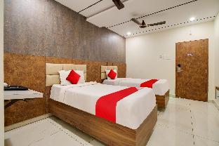 Capital O Sri Sai Grand Inn,,4 star