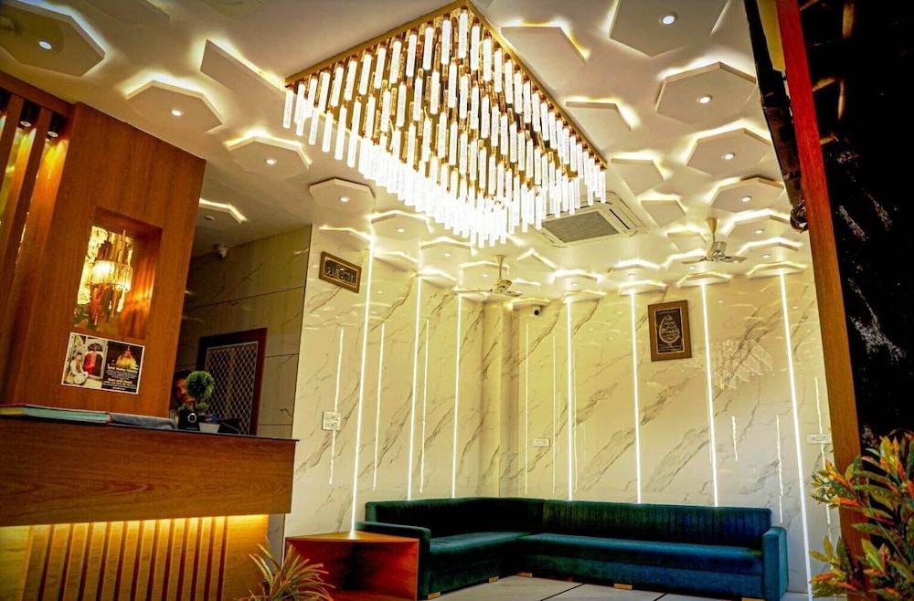 hotel qadri 400 mtrs from dargah