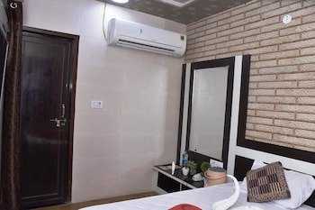 hotel qadri 400 mtrs from dargah