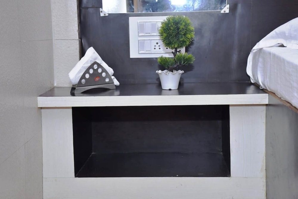 hotel qadri 400 mtrs from dargah