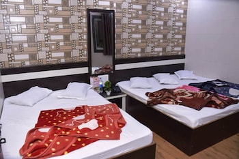 hotel qadri 400 mtrs from dargah