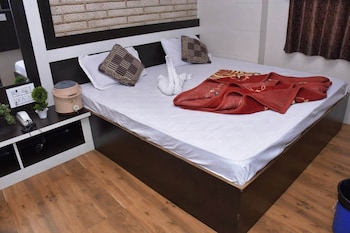 hotel qadri 400 mtrs from dargah