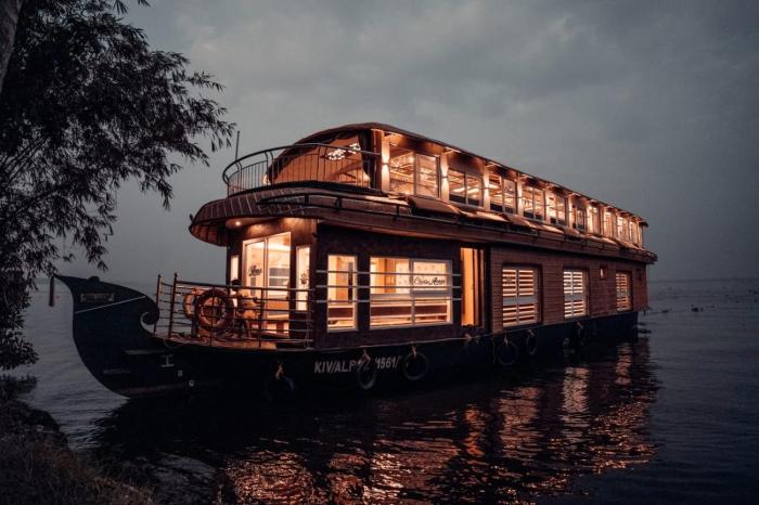 venice premium houseboats alleppey