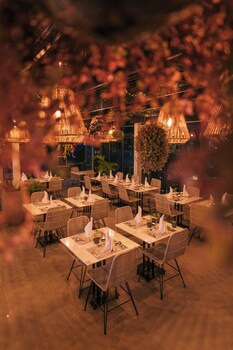 solitude acacia resort