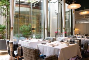 hotel le place d armes