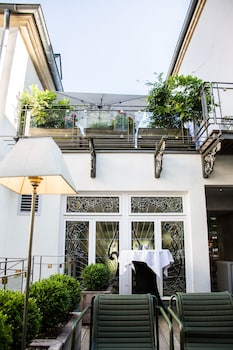 hotel le place d armes