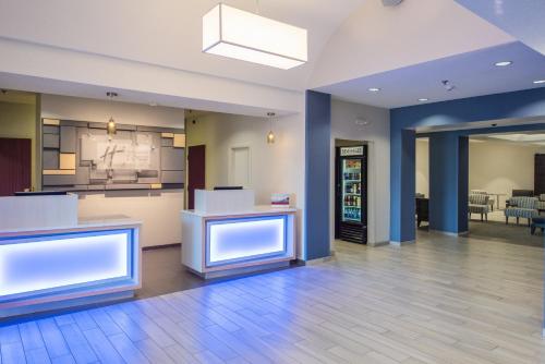holiday inn express hotel and suites burlington by ihg