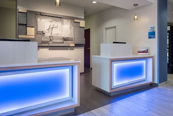 Holiday Inn Express Hotel & Suites Burlington By Ihg,Des Moines>>Burlington,3 star