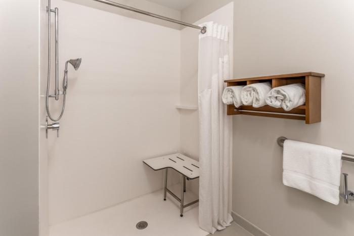 holiday inn express hotel and suites burlington by ihg