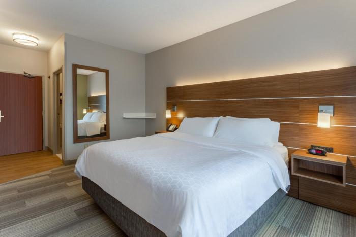 holiday inn express hotel and suites burlington by ihg