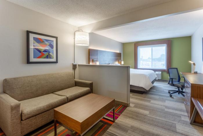 holiday inn express hotel and suites burlington by ihg