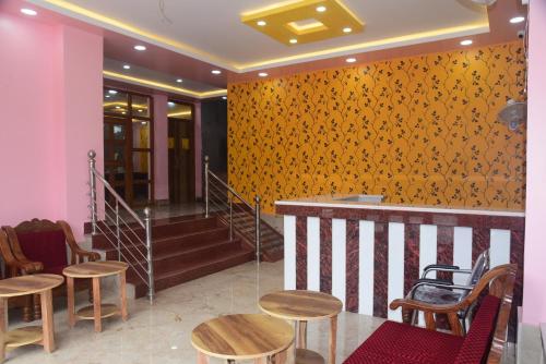 hotel gridhakuta international