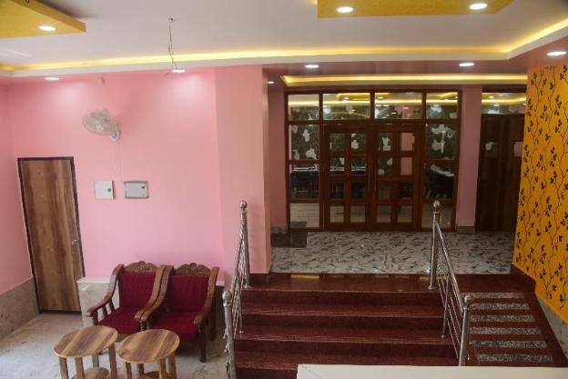 hotel gridhakuta international